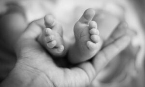 baby-feet-hands-father-preview-r78xyjtbl5qewuw116th1q58updihw9j2evbj9a2m0