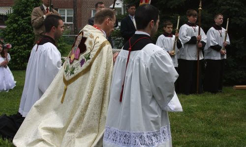 2484197099_e157e75967_b