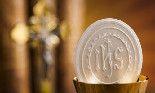 Communion_1_810_500_75_s_c1