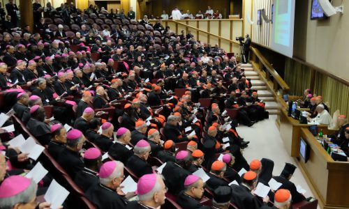 Vatican City. 6th October, 2014. Pope Francis assist at the first day of the Family Synod, 06 Oct 2014 Credit:  Realy Easy Star/Alamy Live News