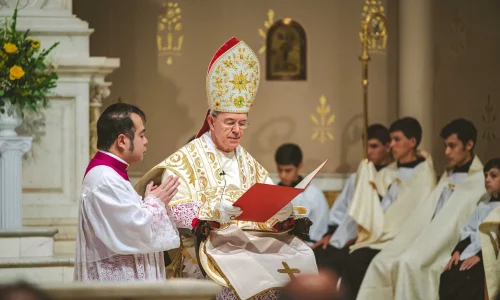 Pontifical_Latin_Mass_Bishop_Athanasius_Schneider-scaled