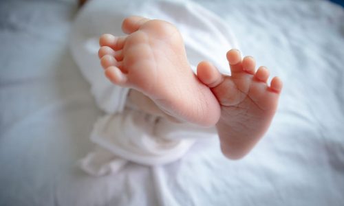baby-feet-bare-newborn-child-small