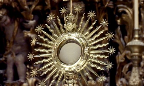 eucharist-3205806_1280