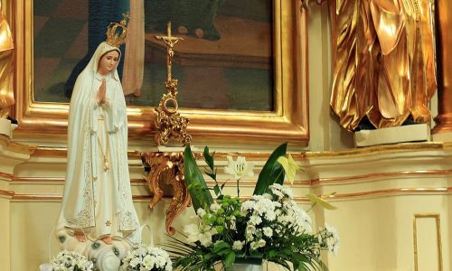 mary-church-the-altar-madonna