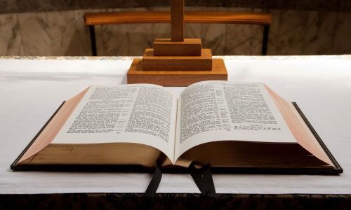 open-bible-11288023214vduX