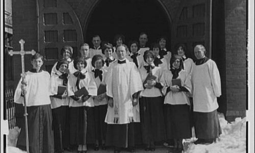 portrait-photographs-episcopal-minister-altar-boy-and-choir-standing-at-entrance-small